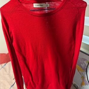 Does not suit me. Size M. Too bright for me.